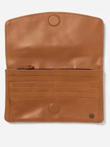 Darcy Wallet Classic Almond