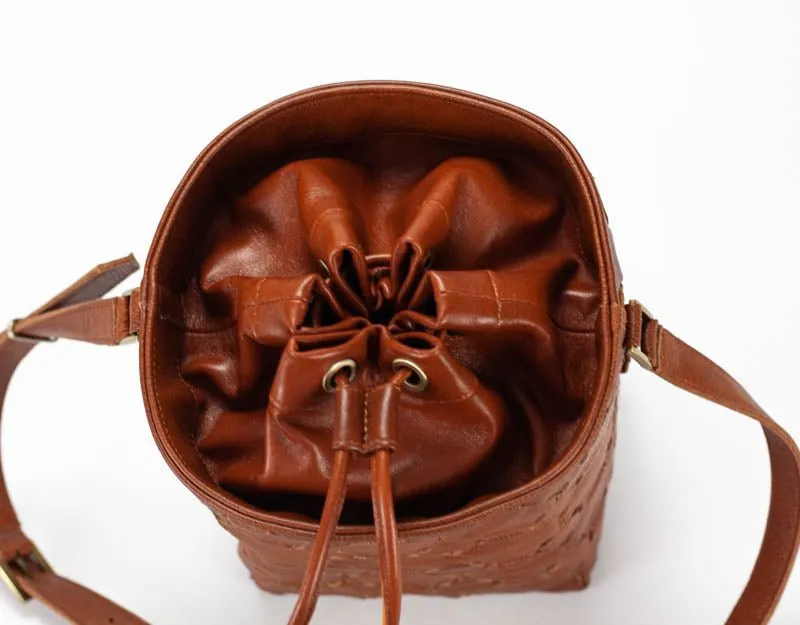 Helon bucket bag - Handwoven brown leather