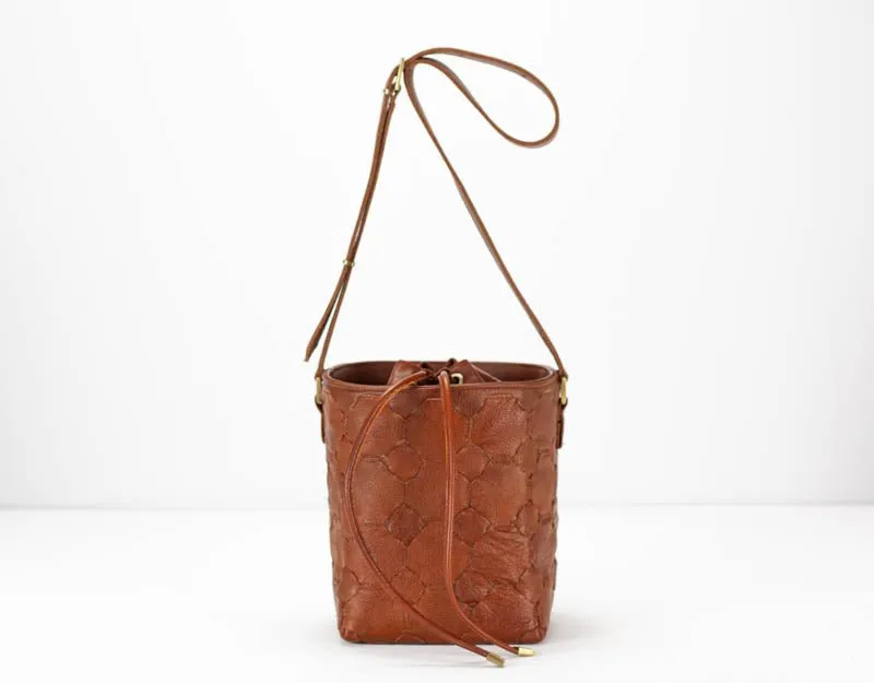 Helon bucket bag - Handwoven brown leather