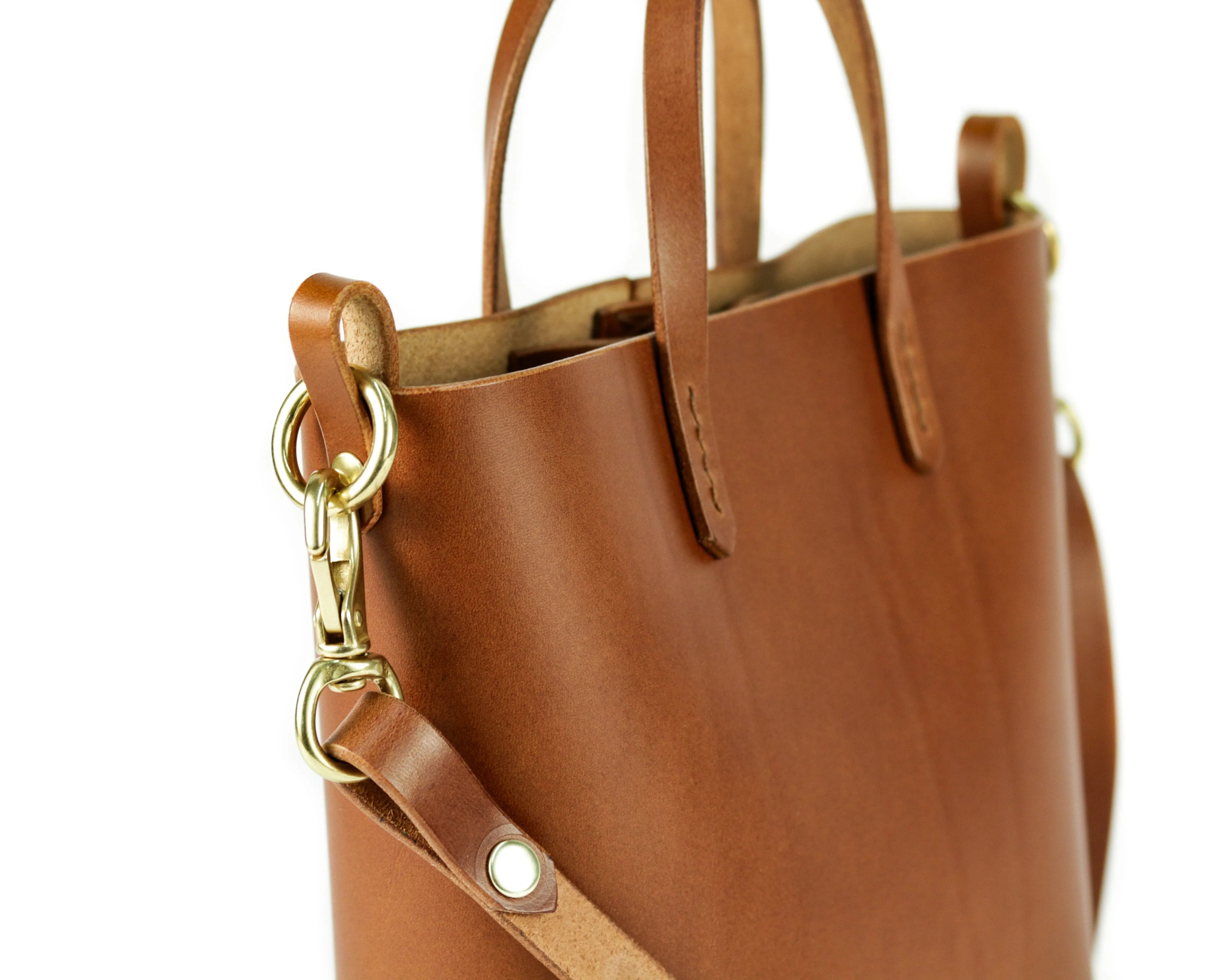 Palmetto Bucket Bag: Tan