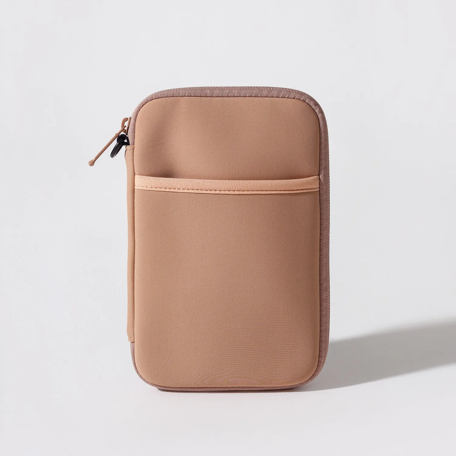 PASSPORT WALLET TAN